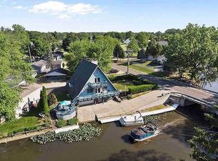 11381 N East Wawasee Dr, Syracuse, IN 46567