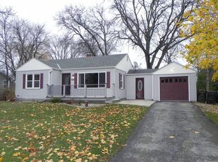 1516 S 165th St, New Berlin, WI 53151