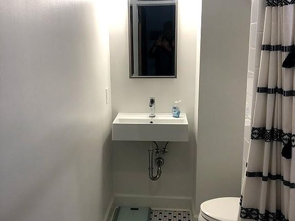 4th image of 5202 Danneel St #A