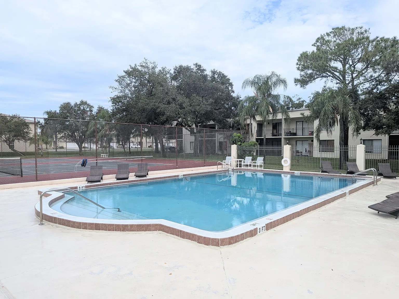 2 bed, 888 sqft, $2,450 — Photo 4