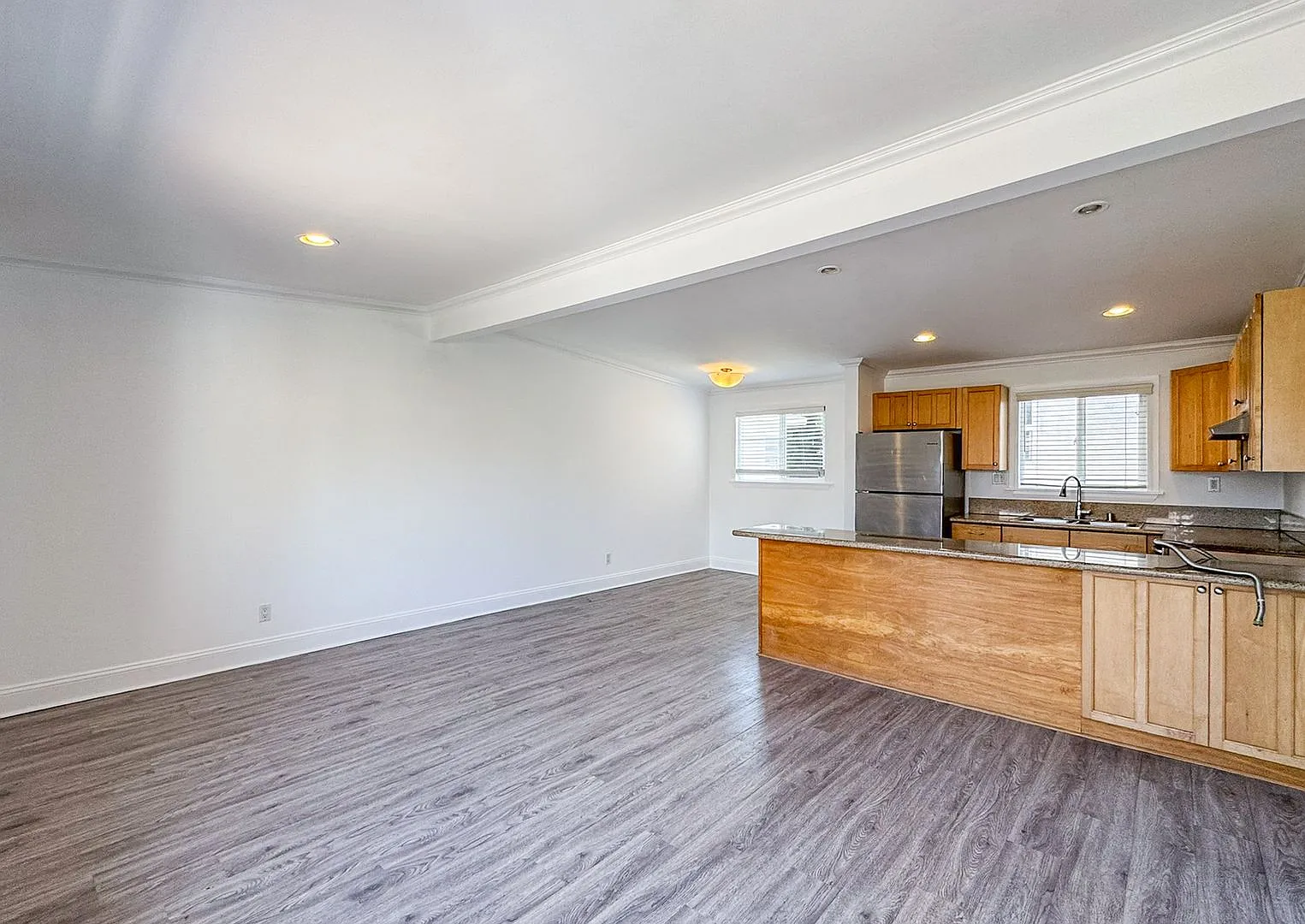 Quiet Venice Neighborhood | 3BD+1BA | Central to the beach access and nearby night life and activ... — Photo 3