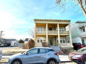 159 Ontario St
