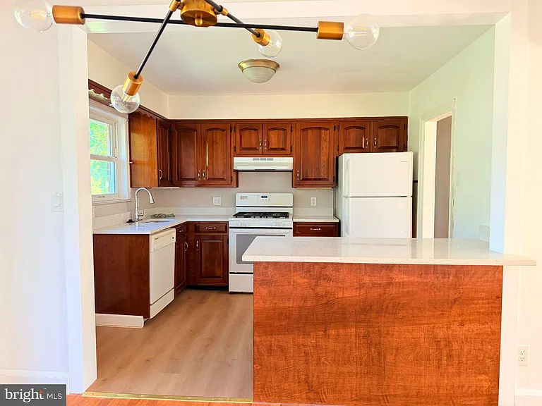 1307 Malbay Dr — Photo 11