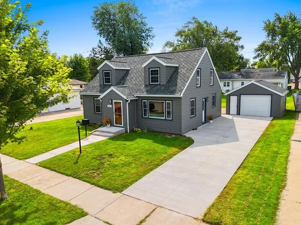 401 E 15th St, Kaukauna, WI 54130