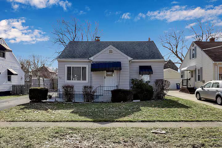 1st image of 53 Riverview Pl