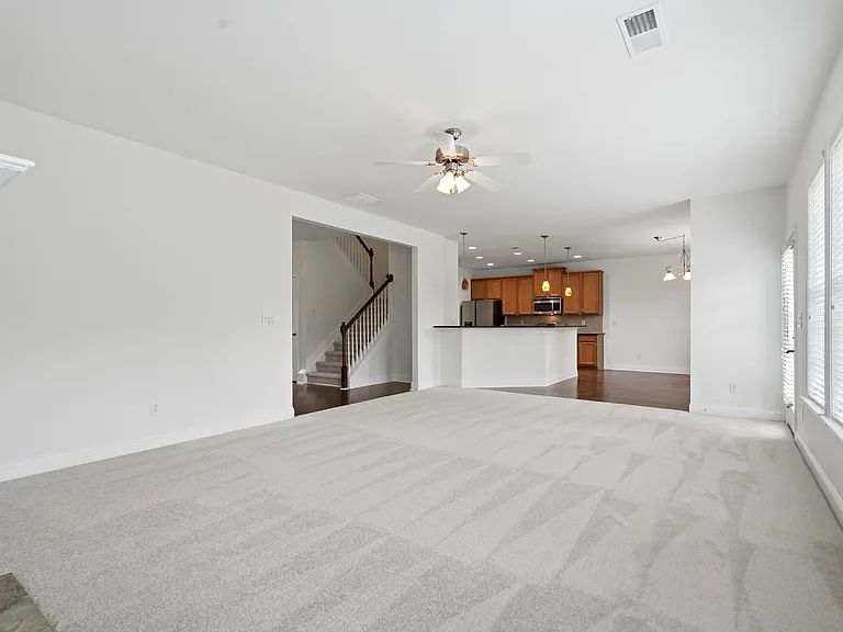 3320 Pebble Ridge Ln — Photo 8