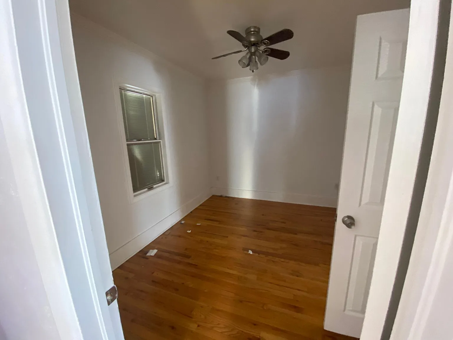 4720 Beach Ct — Photo 3