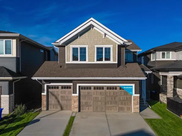 525 E Lucas Way NW, Calgary, AB T3P 2E7
