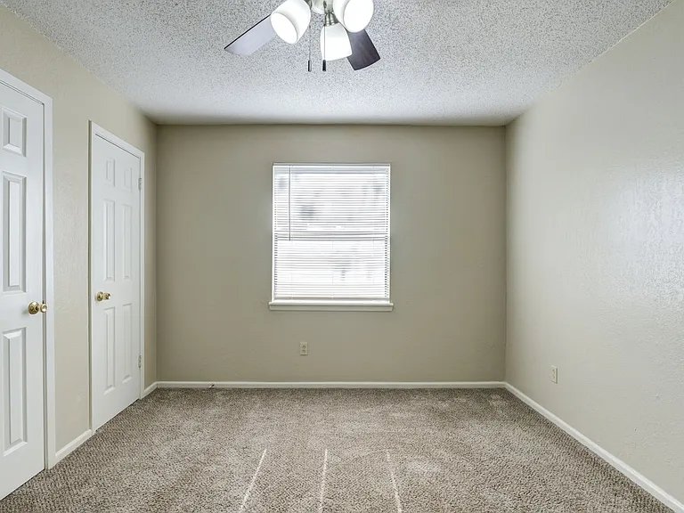 Albany Ridge Apartments Comfortable Living in West Lubbock — Photo 16