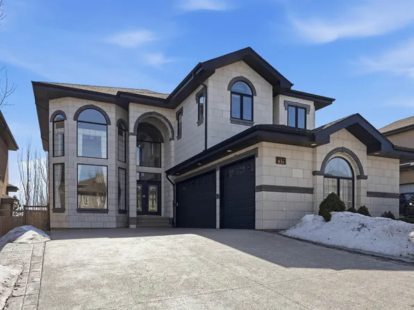 831 Hollands Lndg NW, Edmonton, AB T6R 3S9