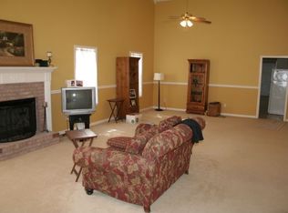 143 Williamstown Dr, Warner Robins, GA 31093