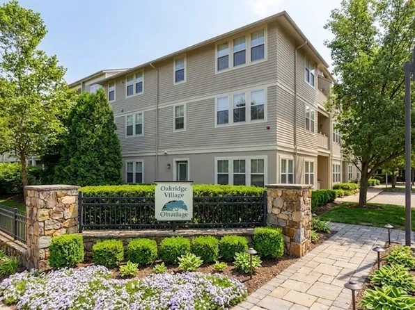 2-209 Harvest Dr, North Andover, MA 01845