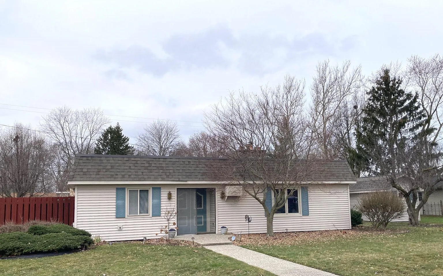5440 Hilltop Dr photo 1