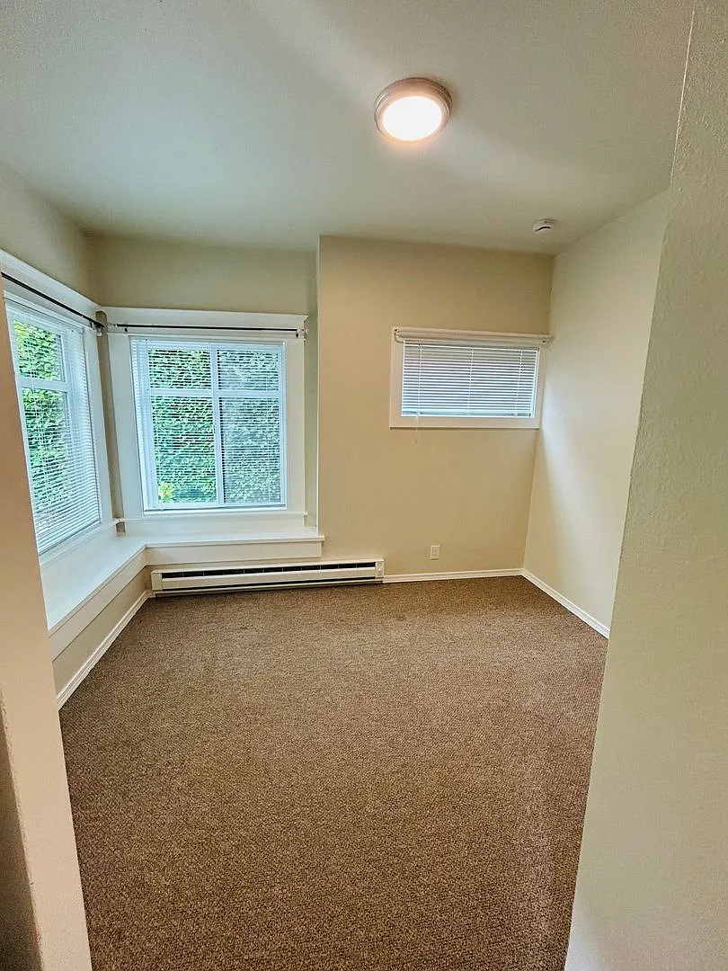 Mavis Apartments — Photo 3