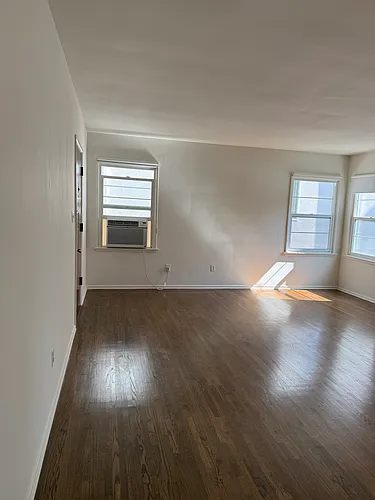 1651 Veteran Ave #8 Photo 1