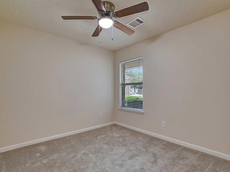 3131 Beacon Grove St — Photo 26