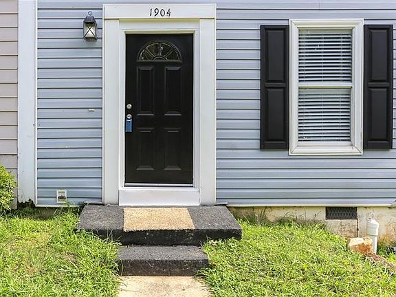 3rd image of 1904 Shenandoah Valley Ln SE