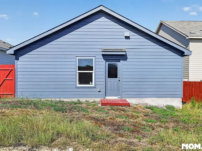 241 Payton Pl — Photo 3