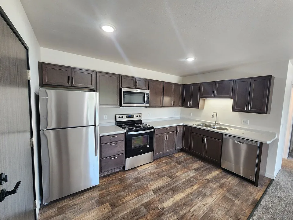 Plaza View Apartments
