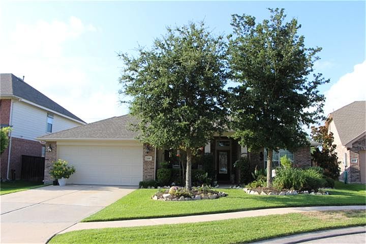 Welcome Home!!! Fabulous home in culdesac in Magnolia Creek!