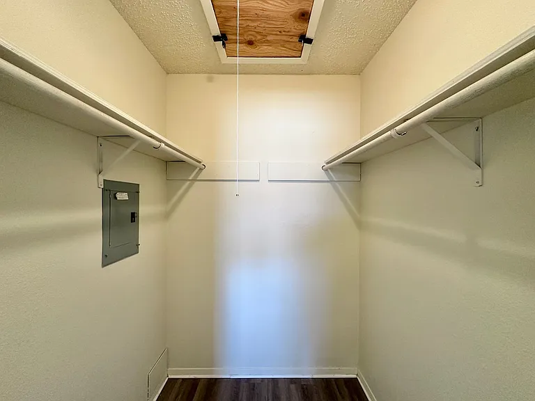 2101 Robert E Lee Dr — Photo 30