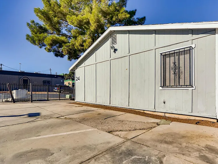 24 Rose Cir #A — Photo 27