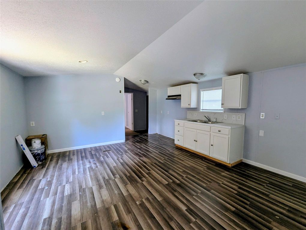 Apartment in Livingston - View 4