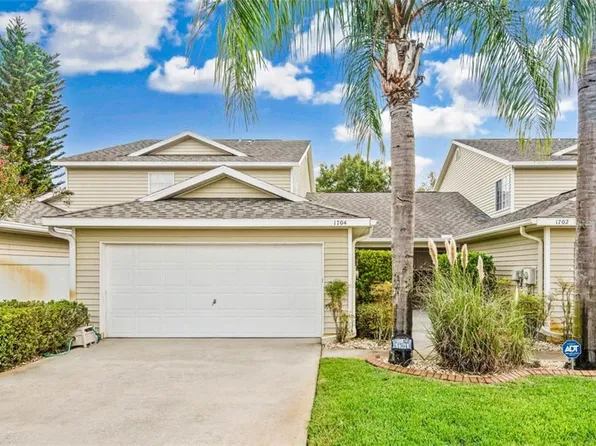 1704 Lullwater Ln, Lutz, FL 33549