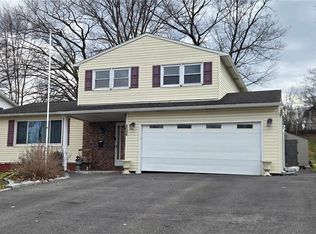 4867 Driftwood Dr, Liverpool, NY 13088