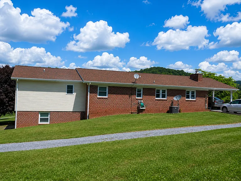 5500 Dishner Valley Rd — Photo 2
