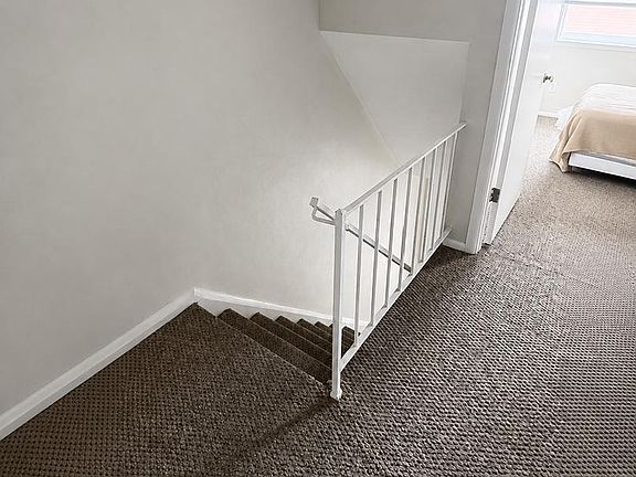 4th image of 663 Colony Dr