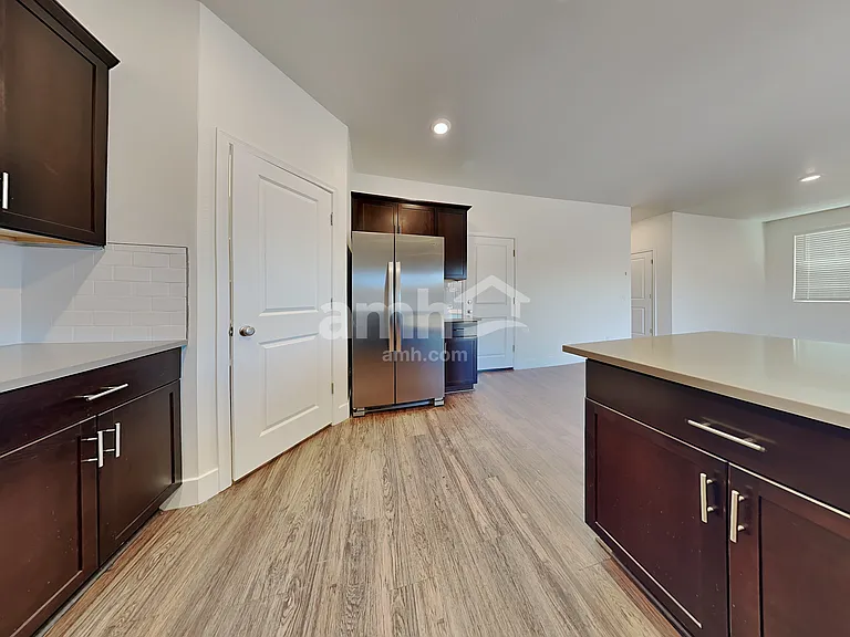 21382 S 231st St — Photo 3