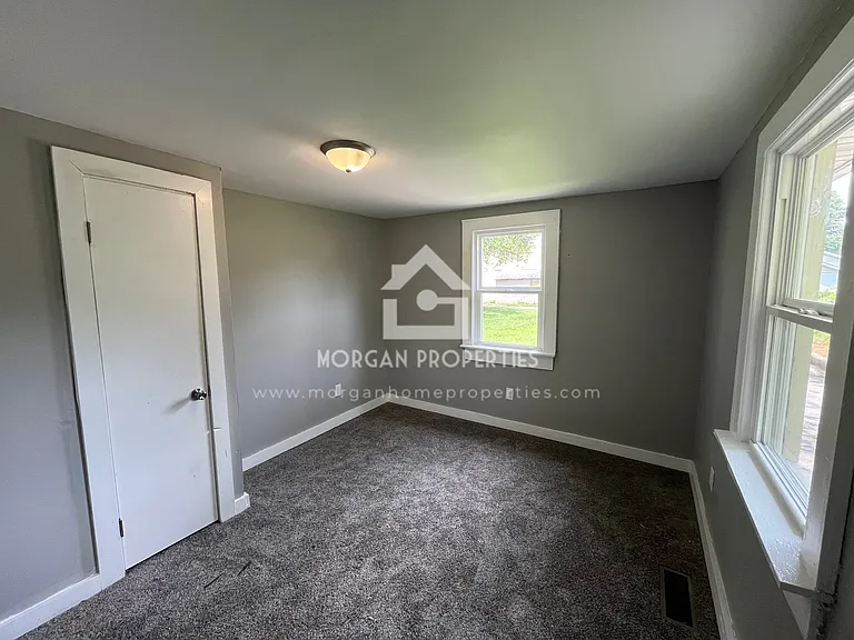 2212 Sherman St — Photo 6
