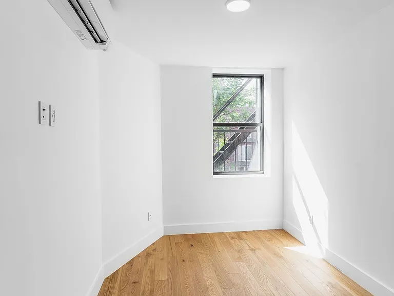 64 2nd Ave #Penthouse 3 — Photo 9