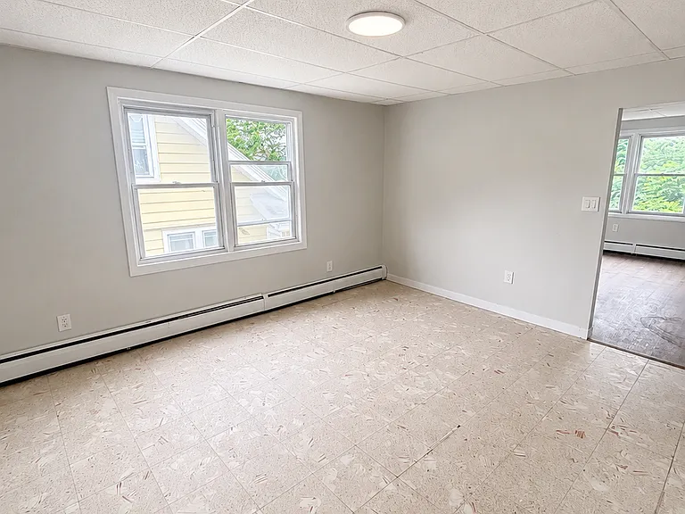 21 Manhan St #2S — Photo 2