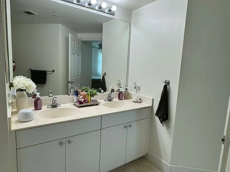 17145 N Bay Rd #Penthouse 4609 — Photo 47
