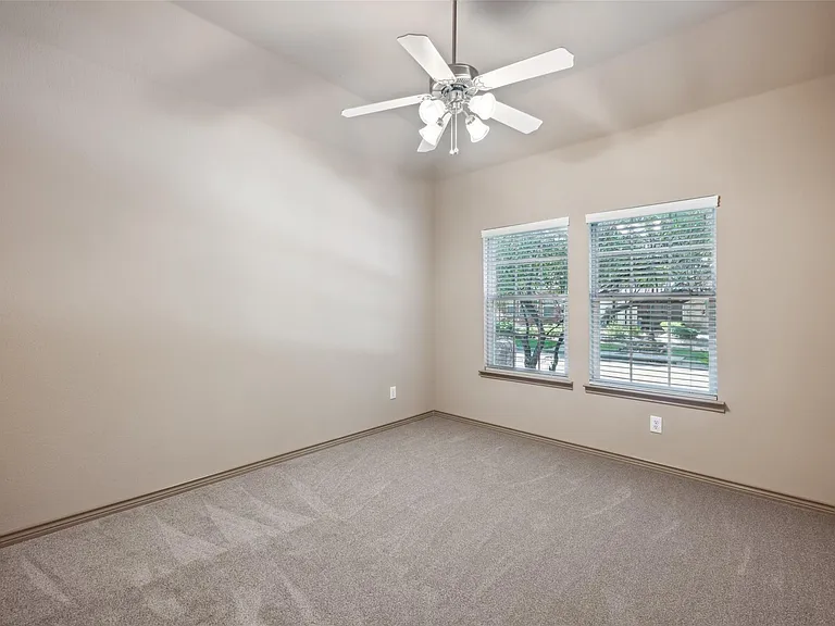7586 Saint Stephens Sq — Photo 19