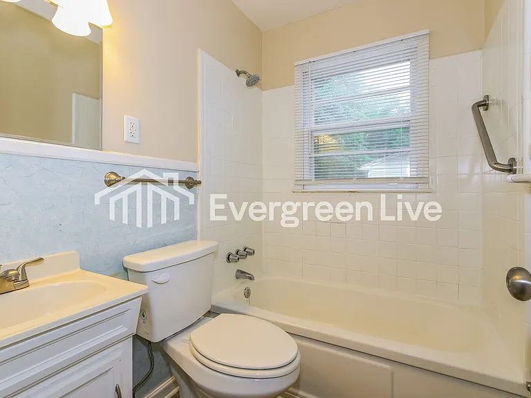 1919 Williams Dr — Photo 13
