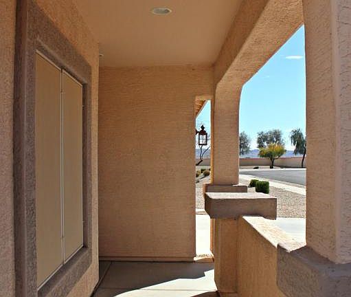 5th image of 627 S 150th Dr