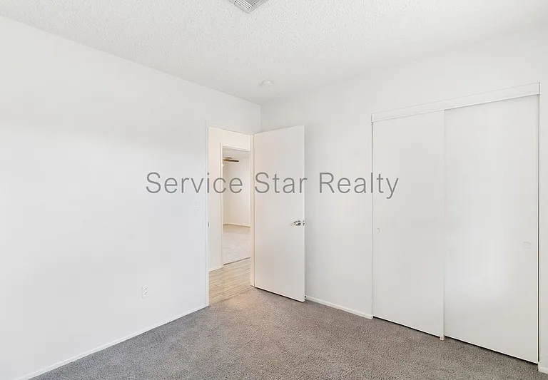 6418 W Laredo St — Photo 11