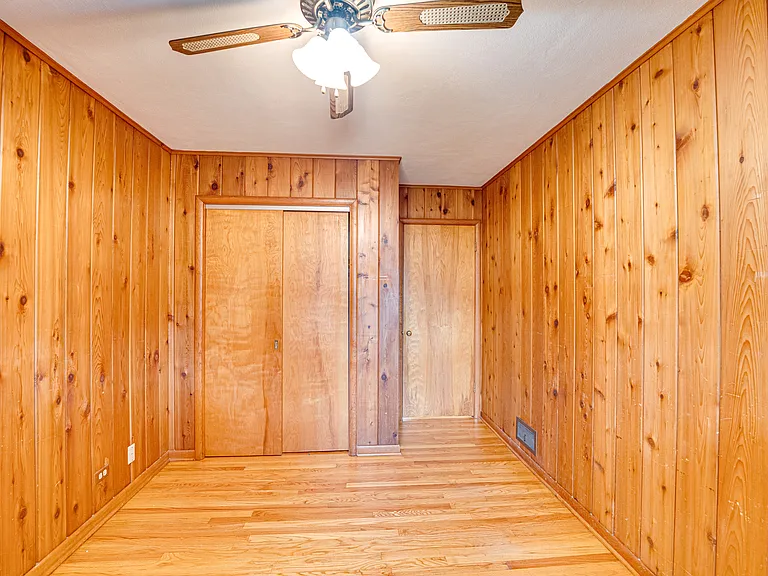 1221 N Webster St — Photo 7