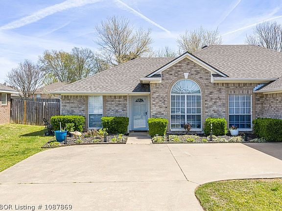 5th image of 7215 Red Pine Dr