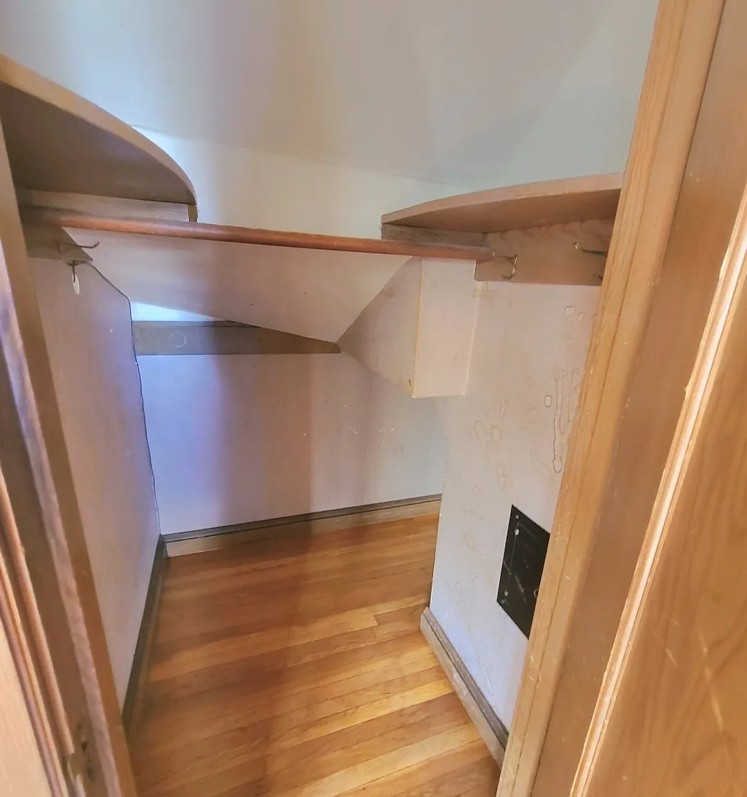 2 bed, 836 sqft, $3,750 — Photo 3