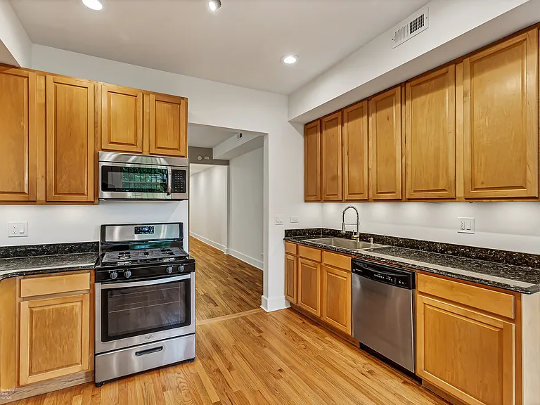 921 N Sacramento Blvd #3 — Photo 4