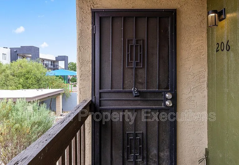 319 E Mohave Rd #206 — Photo 18