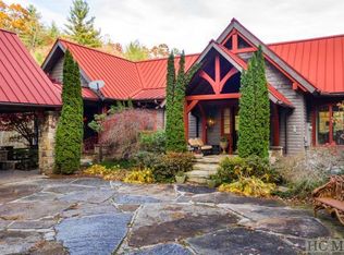 164 Twin Falls Ct, Sapphire, NC 28774