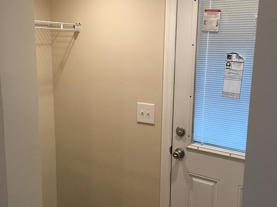 Mud room, entrance off kitchen