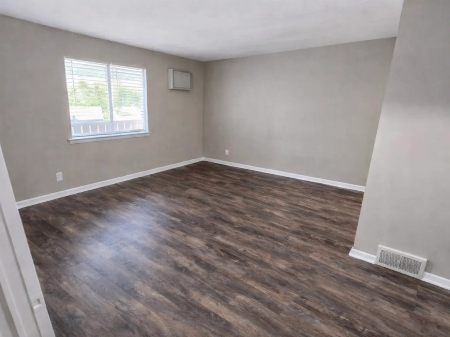 4157 Hamilton St — Photo 4