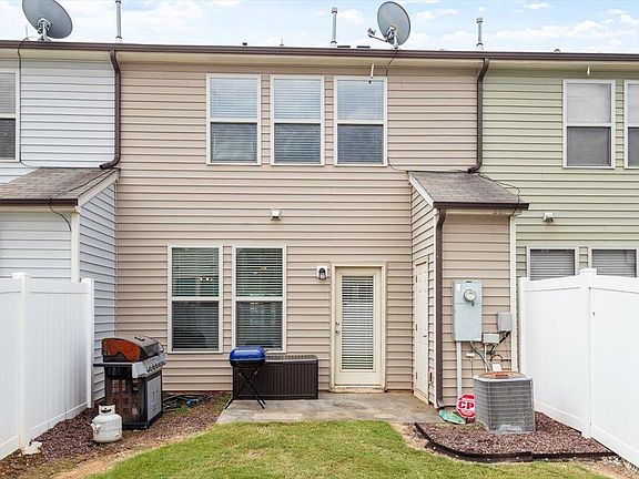 4th image of 406 Morgan Brook Way