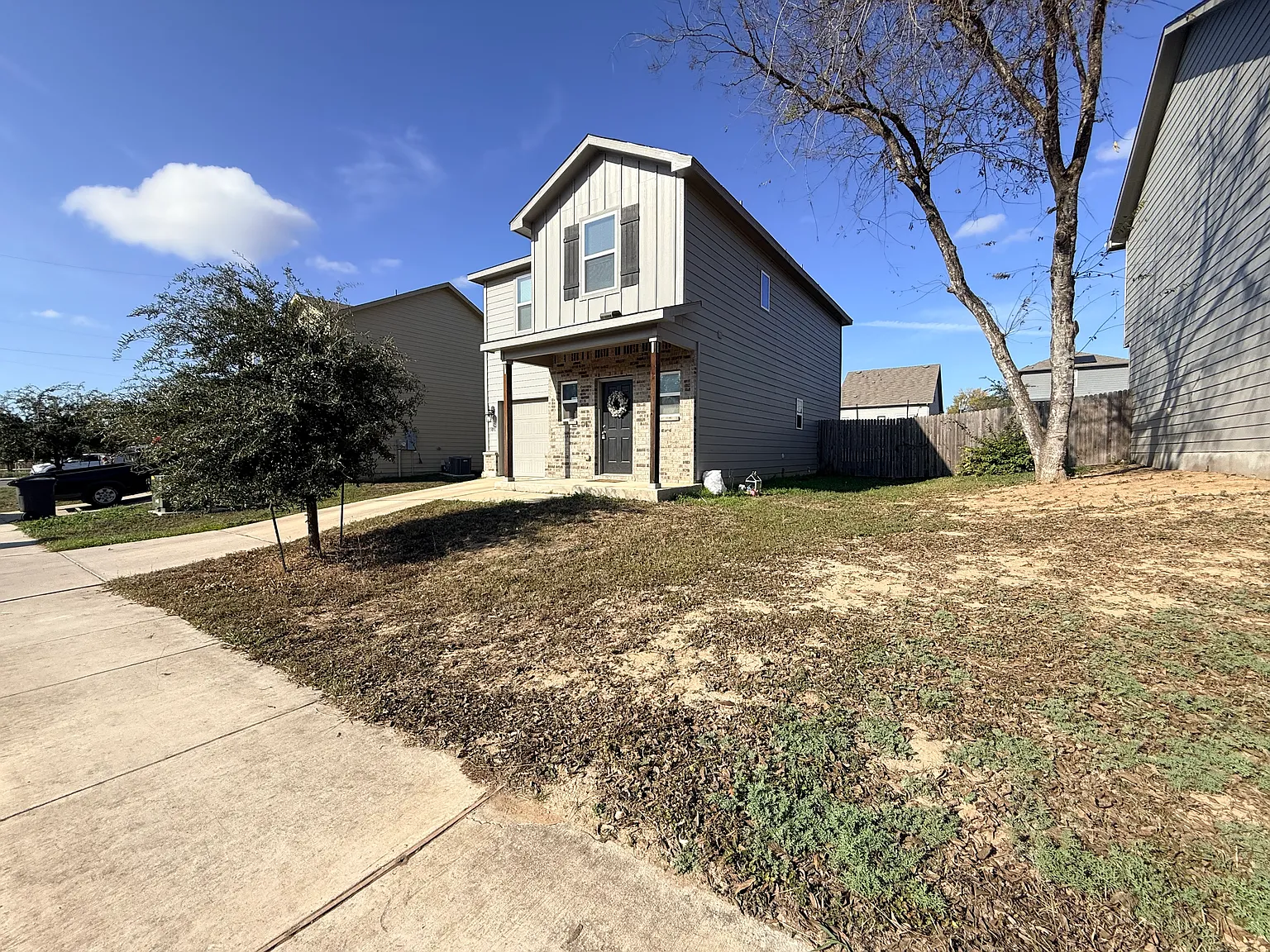 4 bed, 2.5 bath, 1518 sqft, $1,675 — Photo 2